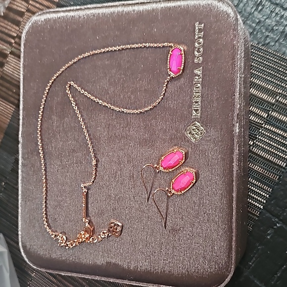 NEW! Kendra Scott Set with Box - Picture 1 of 8